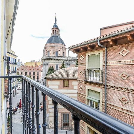 Apartamento Cava Baja Alquiler Temporal Madri Exterior foto